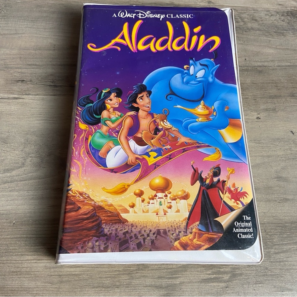 Disney’s Aladdin VHS Video Tape Black Diamond Classic Movie Clamshell Case